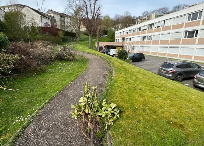 Апартаменты Le Vallon Saint Hilaire, Parking Gratuit